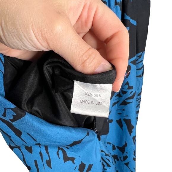 Threadware 100% Silk Blue & Black Printed Flutter Sleeve Dress - Picture 11 of 13